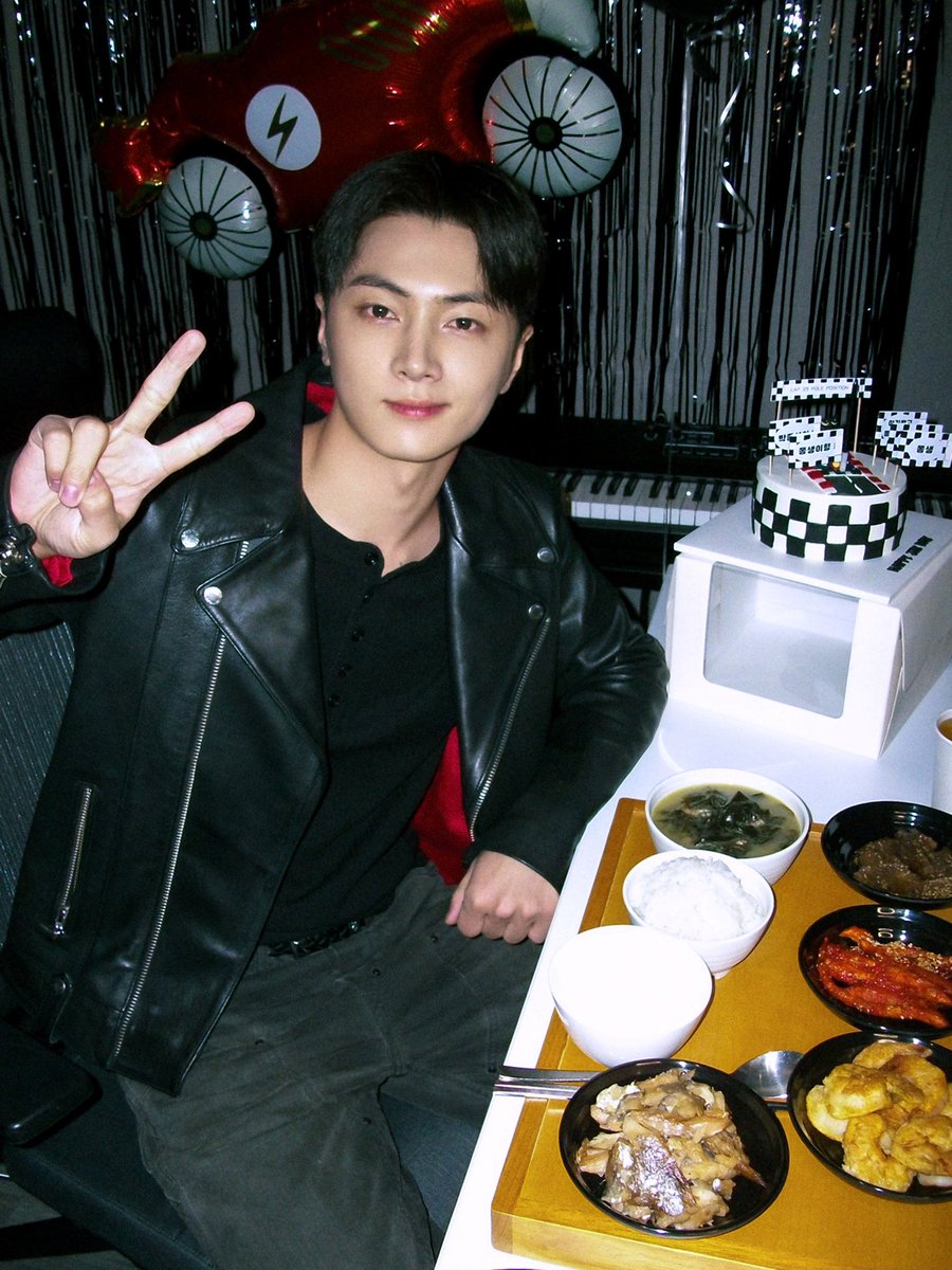 제이 tweet media