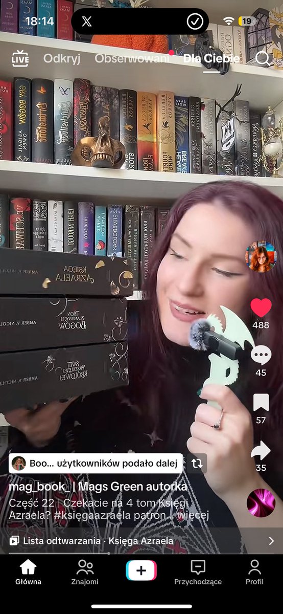 Magda powiedziała że to co zrobiłan Amber na koniec 4 tomu zmienia całkowitą perspektywę na całą tą serię? Like bro what??????? 
Zaczynam się stresować ale też wiem że będę podekscytowana jak cholera