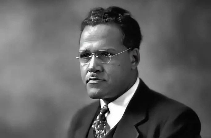 MACCEXCLUSIVESAPPAREL tweet media