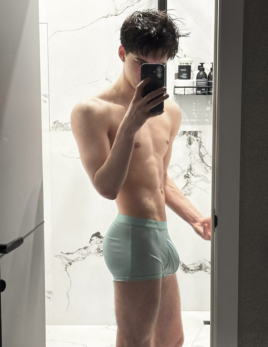 крамф tweet media