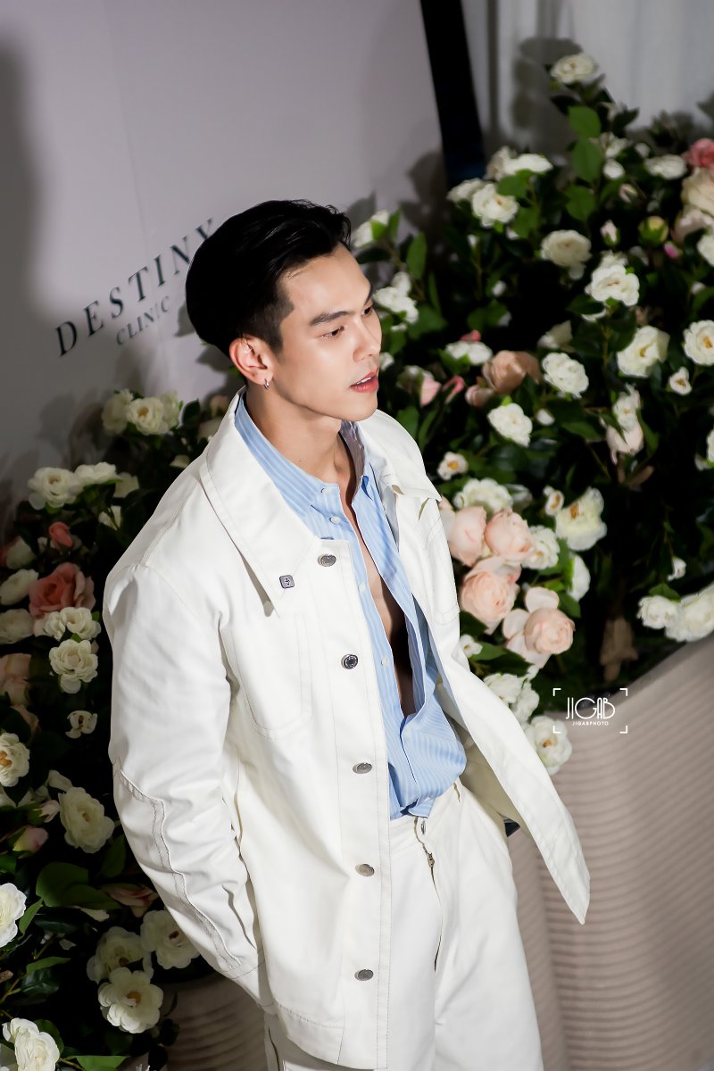 สวัสดีเช้าวันจันทร์ ส่งรูปคุณน้ามาเติมกำลังใจค้าบ ☺️😳🔥
.
#treporapat #ตรีภรภัทร <a href="/treporapat/">T</a>
#DestinyclinicxTreporapat #jigabxtre #jigabphoto