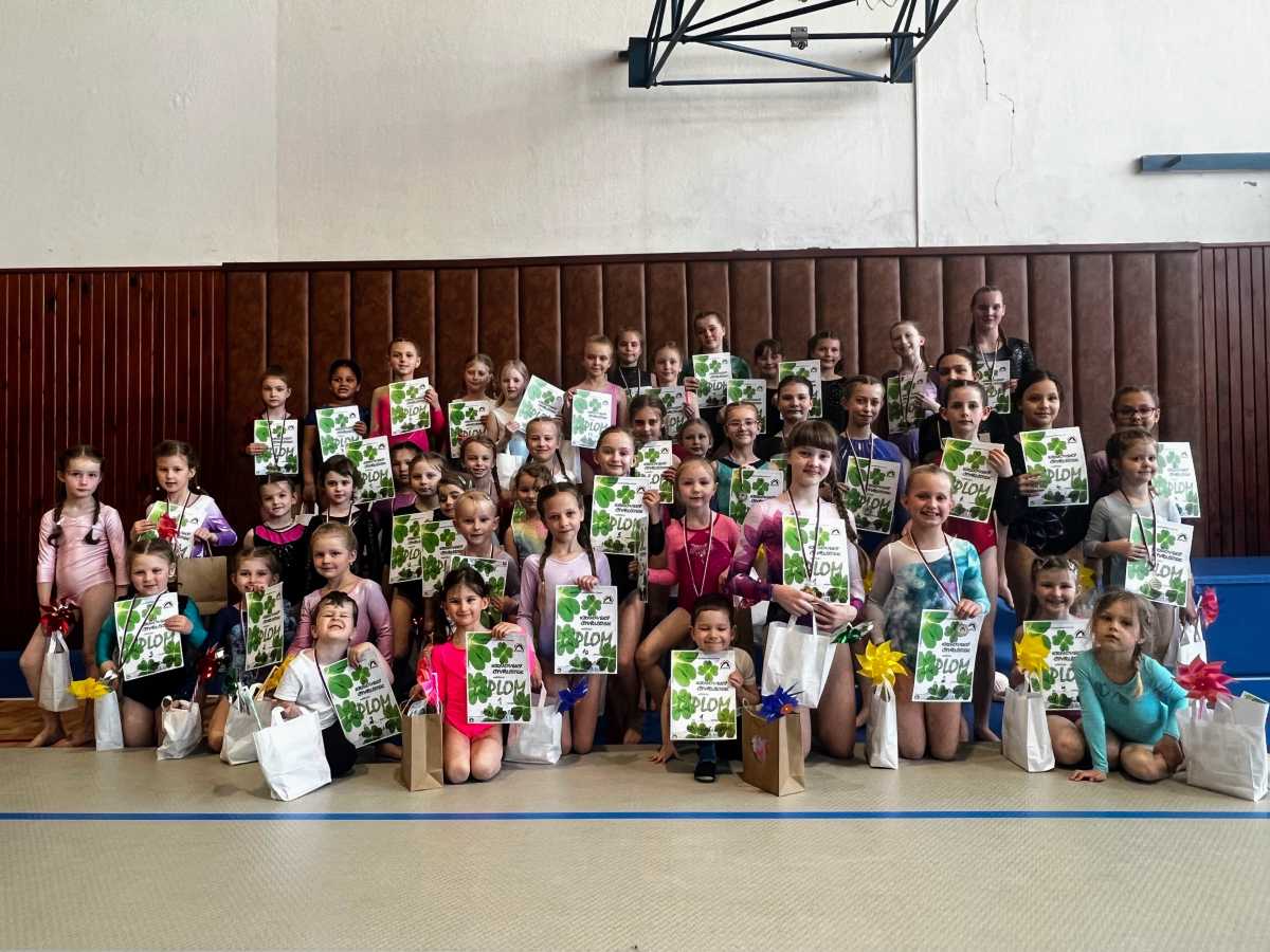 StudioSTA's tweet photo. Další soutěž sportovní gymnastiky v Krnově
 https://t.co/7JeIZxJ5kK https://t.co/OgJIvT7rWt