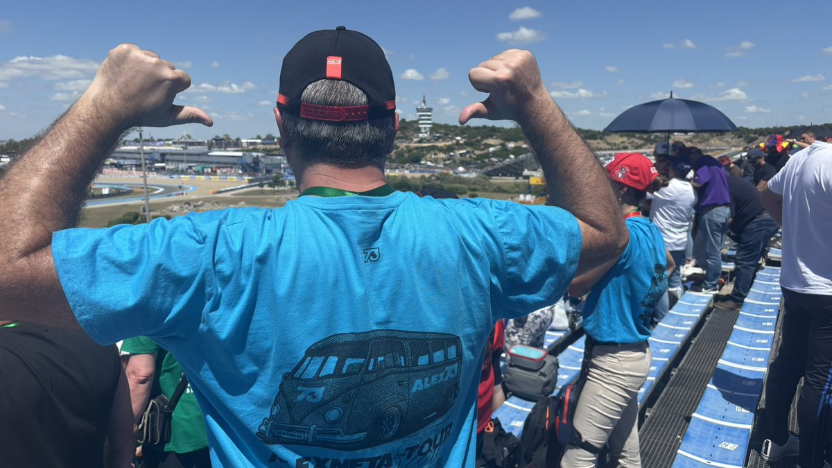 jdpmad's tweet photo. Hace dos años hice un meme con la Alexneta en Jerez. El año pasado la Alexneta se hizo realidad aquí y Alex ganó su primera carrera en MotoGP. Hoy vi la carrera con una camiseta oficial con la Alexneta y disfruté la segunda victoria seguida de Alex en Jerez. Que felicidad! https://t.co/GRVcBBX1X2