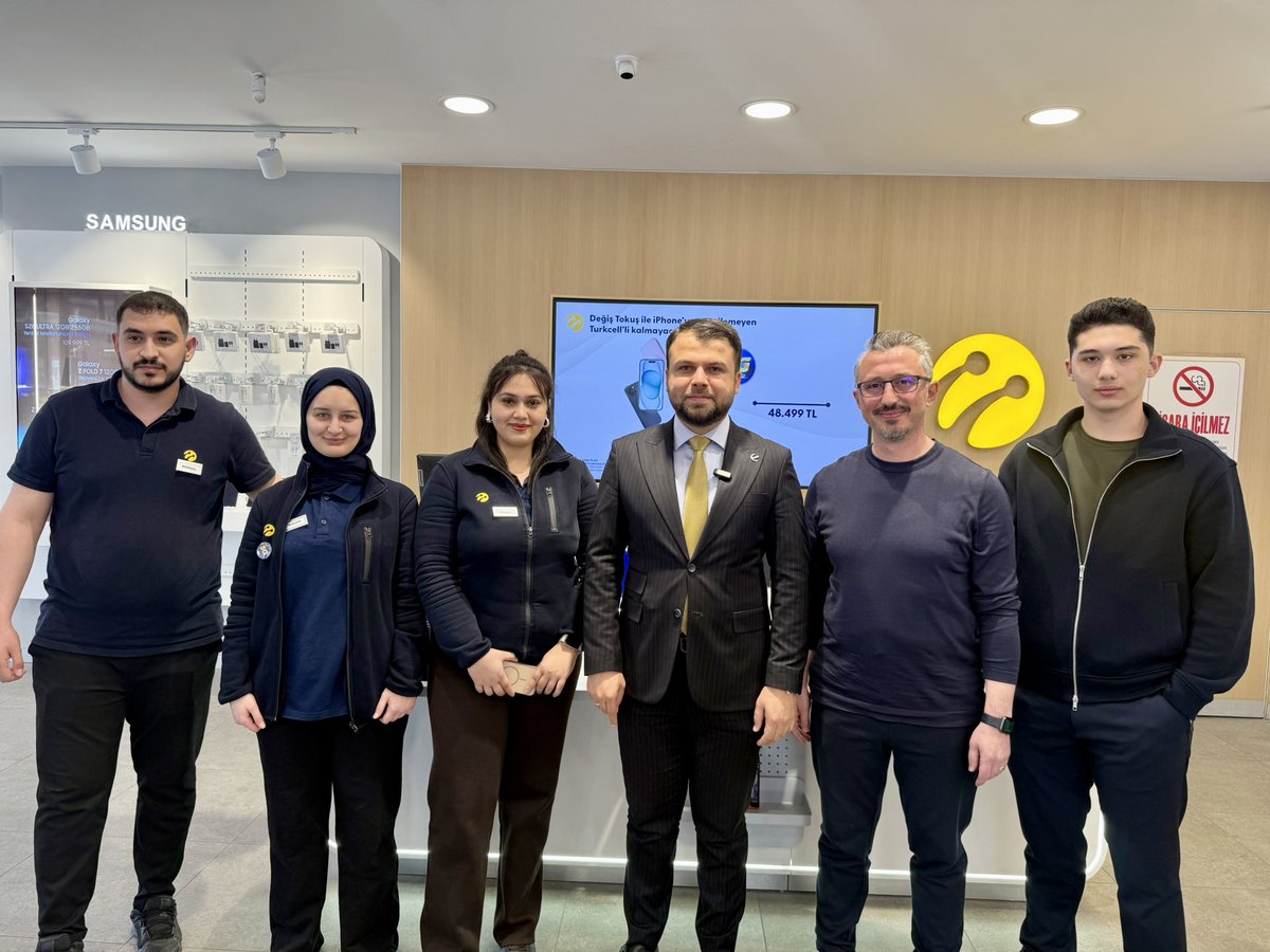 mfatihmujdeci's tweet photo. Ticaretin ve üretimin kalbi Kayseri’de esnafımızı ziyaret ettik, alın teriyle şehrine ve ülkesine değer katan kıymetli esnafımıza hayırlı ve bereketli kazançlar diledik. https://t.co/Ksh85G05hp