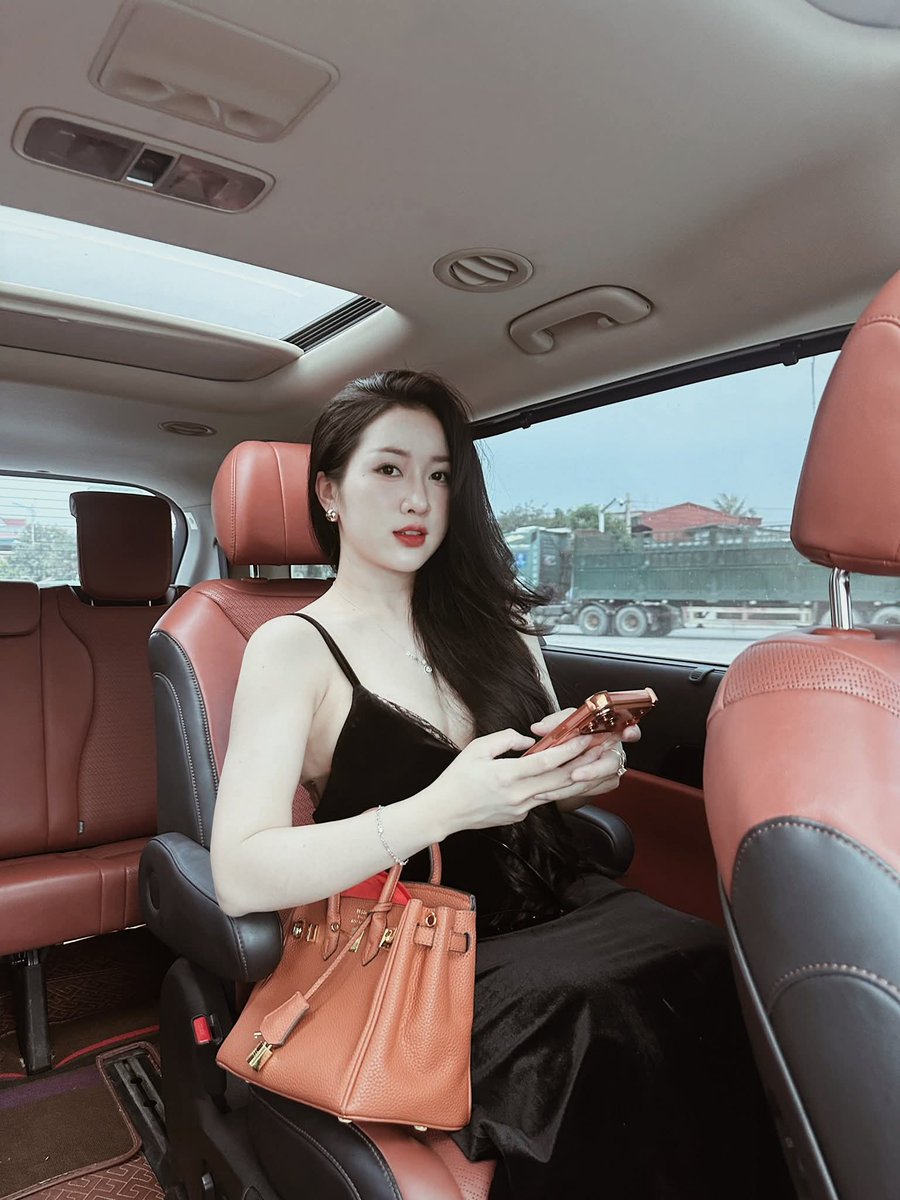 Diệp Lê tweet media