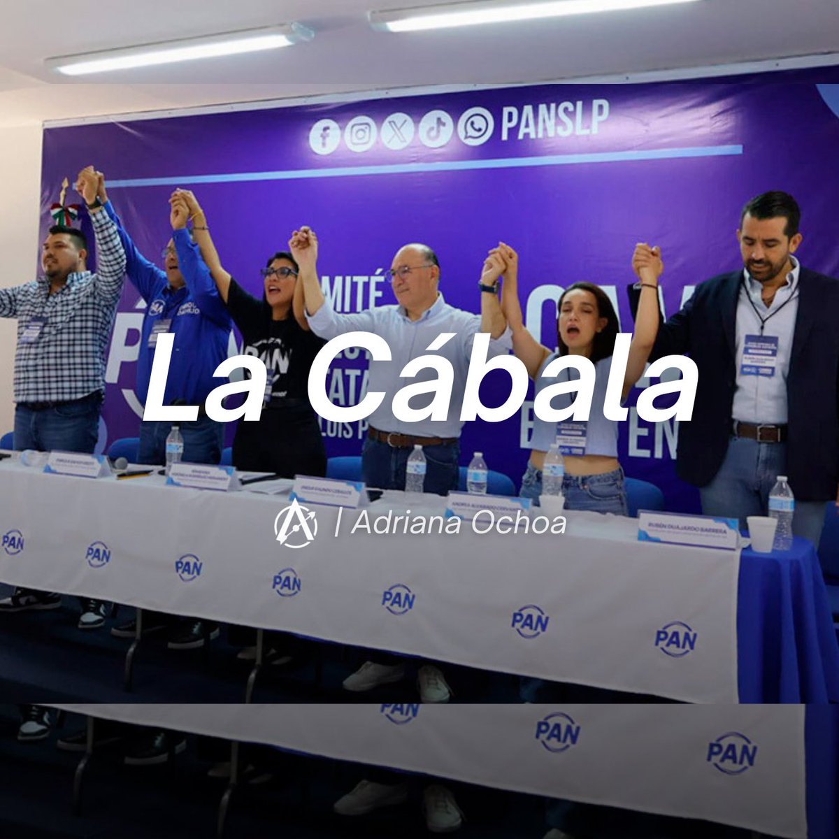 AstrolabioSLP's tweet photo. 🔵 El PAN y el abismo de la identidad👇

La Cábala 🖋️ opinión por Adriana Ochoa

💬 Desde hace años que la política en San Luis Potosí ha dejado de ser una cuestión de ideologías para convertirse en una fría aritmética de supervivencia. En este tablero, el Partido Acción Nacional (@PANSLP) se asoma a 2027 con el vértigo de quien mira un precipicio: tiene los números, pero ha perdido los rostros.

La orfandad de perfiles propios con capacidad de triunfo en la capital no es un accidente, sino el resultado de una erosión sistemática que comenzó hace más de una década.

La columna completa aquí 🌐 https://t.co/KSimSgwUnN