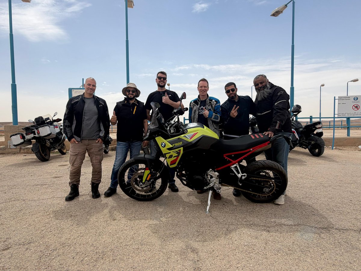 MotorradKsa's tweet photo. طلعه جميله مع 
BMW Manager 
 BMW Motorrad Manager 
RUH BMW Motorrad Club https://t.co/CHhTDwoXJm