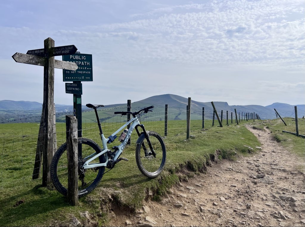 halseyhands1's tweet photo. Afternoon spent behind bars
Great to be out in the Peak
#deviatecycles https://t.co/qnnhZ2SJ54