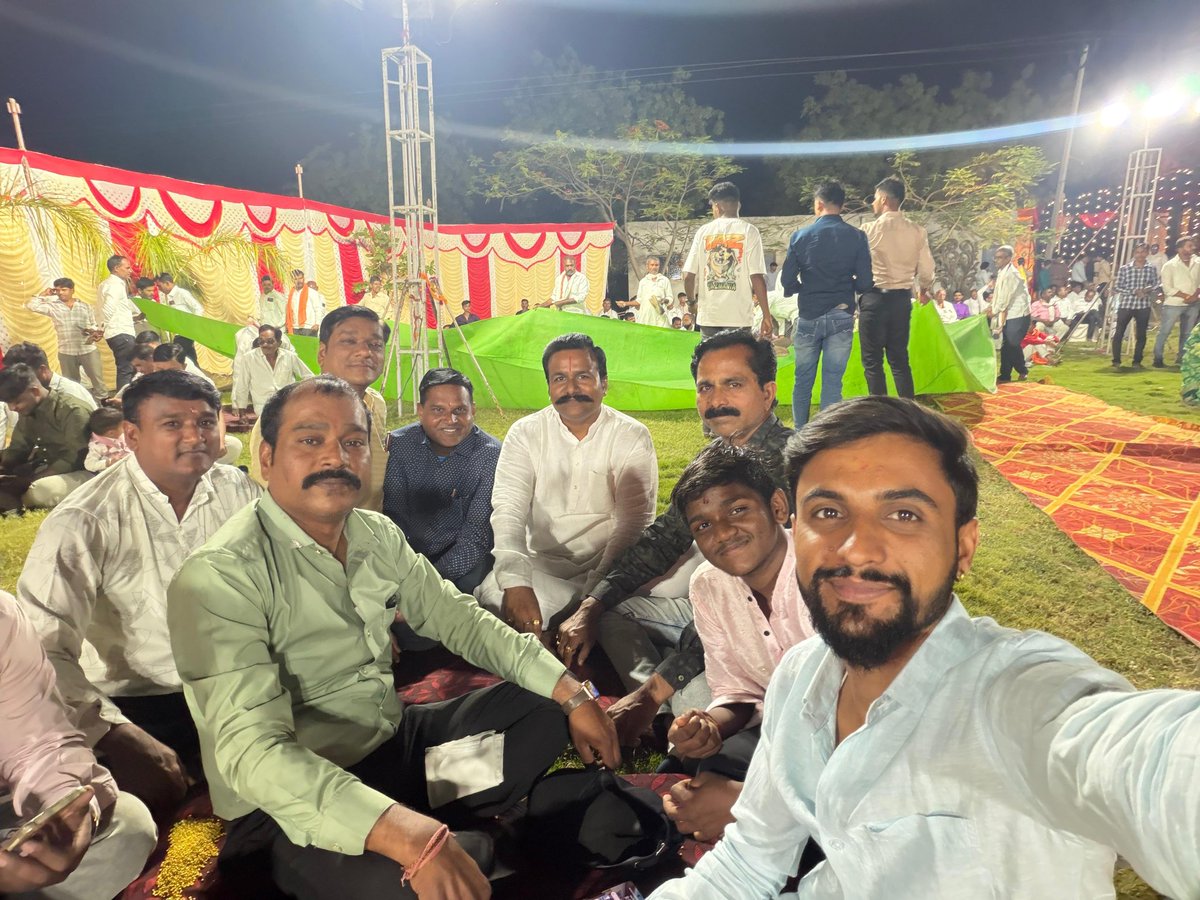 manishGmantri's tweet image. केशवनगर येथे खोटे परिवारातील शुभविवाह सोहळ्याला सहकारी मित्रांसोबत उपस्थित राहण्याचा योग आला. 💐

नवदांपत्यास पुढील आयुष्यासाठी मनःपूर्वक शुभेच्छा—त्यांचे आयुष्य आनंद, प्रेम आणि यशाने परिपूर्ण होवो हीच सदिच्छा! 💫

#WeddingMoments #Blessings #HappyCouple #Keshavnagar
