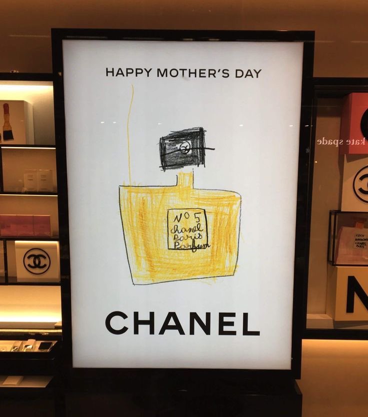 kiio877's tweet photo. 샤넬에서 진행한
Happy mother's day
광고 진심 감다살 https://t.co/gyJhsCeAoI