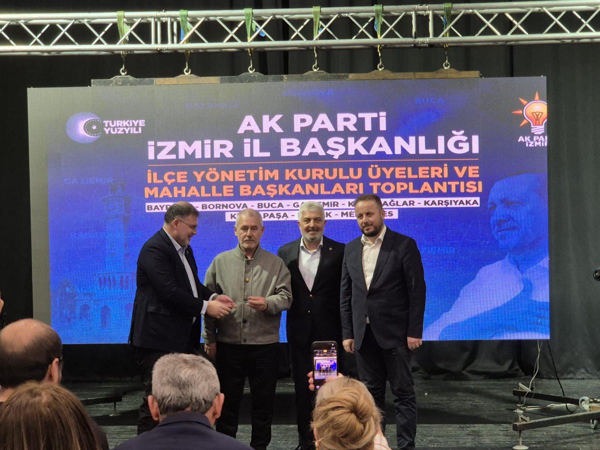 akpartibuca_'s tweet photo. İl Başkanlığımızın ev sahipliğinde düzenlenen İlçe Yönetim Kurulu Üyeleri ve Mahalle Başkanları Toplantısı’na, yönetim kurulumuz ve mahalle başkanlarımızla birlikte katılım sağladık. Toplantının hayırlara vesile olmasını temenni ediyoruz. https://t.co/awwvIK5ZcL