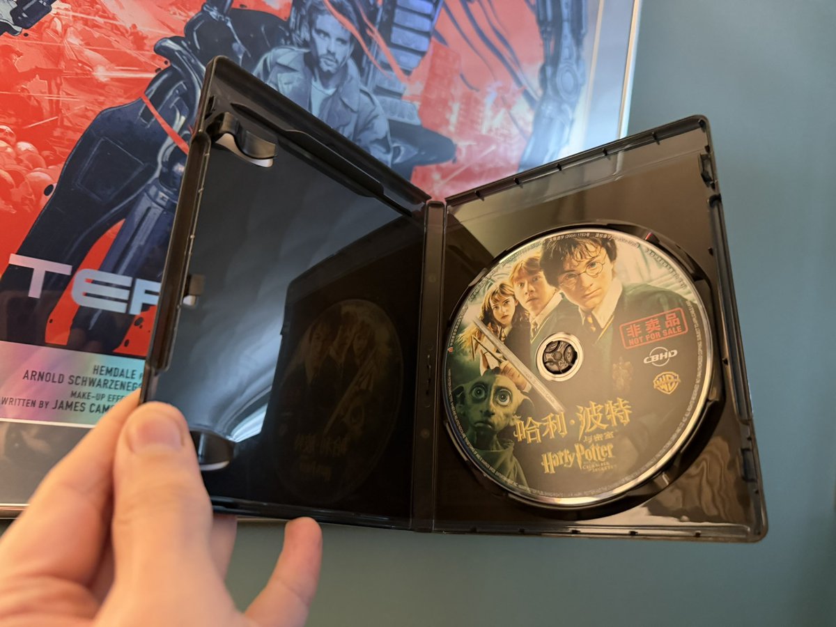 the4kCollectivE's tweet image. Tonight, time to carry on with Harry Potter And The Chamber Of Secrets. On CBHD. 30Gb disc with AVS encode and Dolby TrueHD 5.1 soundtrack. 

#PhysicalMedia #CBHD #HDDVD #WarnerBros #HarryPotter @harrypotter