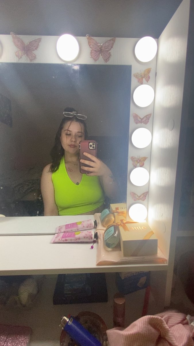 thelovergirl200's tweet image. mirror mirror on the wall ;) #explore #fyp #like #fypviral