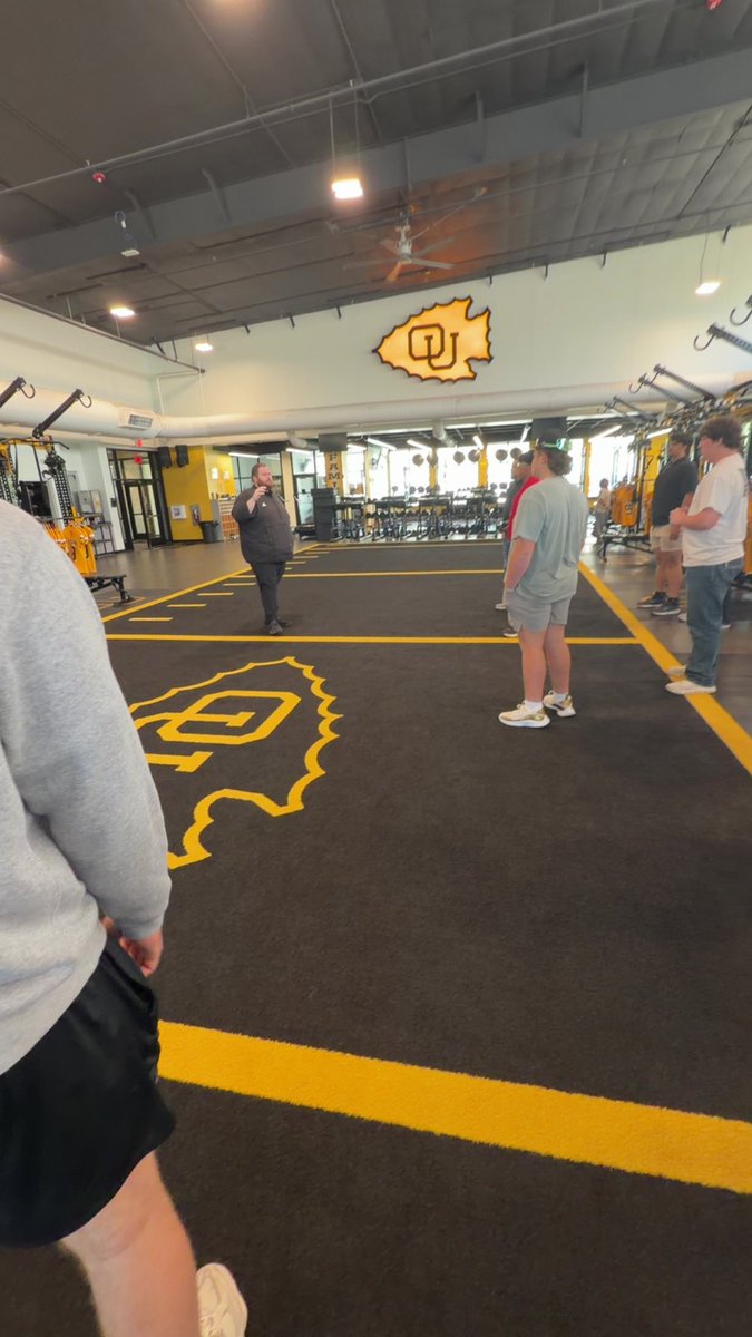 MRoberts44185's tweet photo. Thank you for the invite @CoachSCDub @CoachNickDavis. Had a great time touring the facility can’t wait to be back for camp this summer @ONeaglesFB @RampyLuke @CoachPeete @ChrisGomez54 @SeanSeanx35 https://t.co/np7at9P7I3