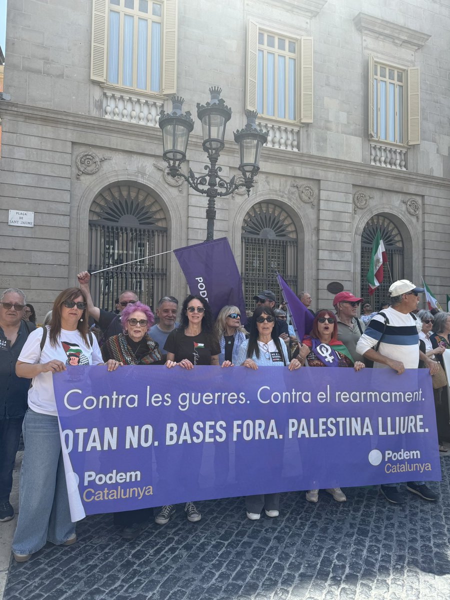 mpozueloc's tweet image. Hoy, en #Catalunya. 
Contra las guerras, contra el rearme. OTAN NO. BASES FUERA. 
El Gobierno debe pasar de las palabras a los hechos. No a las relaciones comerciales y diplomáticas con Israel. Ni un euro público más para armas. Stop Trump.
#FreePalestine #SáharaLibre #OtanNo