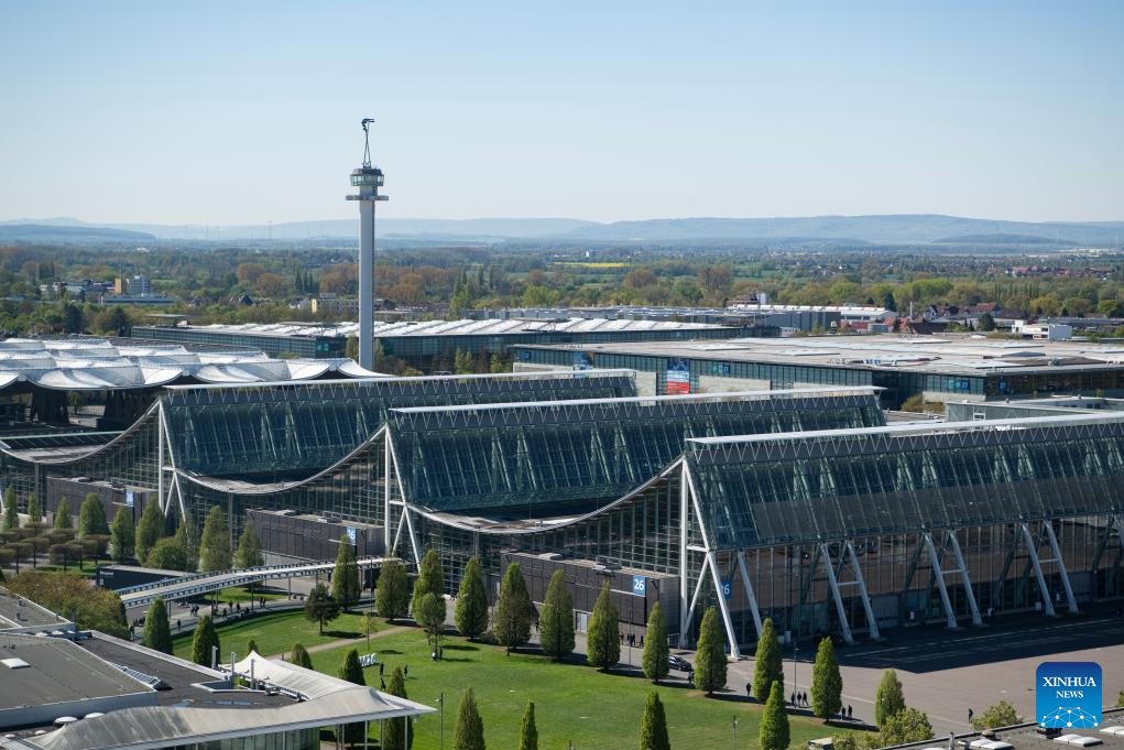 MikeBellane's tweet image. AI is moving from software to the real world. At Hannover Messe, experts highlight how Chinese &amp;amp; German strengths in robotics are creating a massive opportunity for global cooperation. 🤖🌍 #AI #GlobalCooperation #TechNews #Innovation

eng.yidaiyilu.gov.cn/p/0F0I1B4H.html