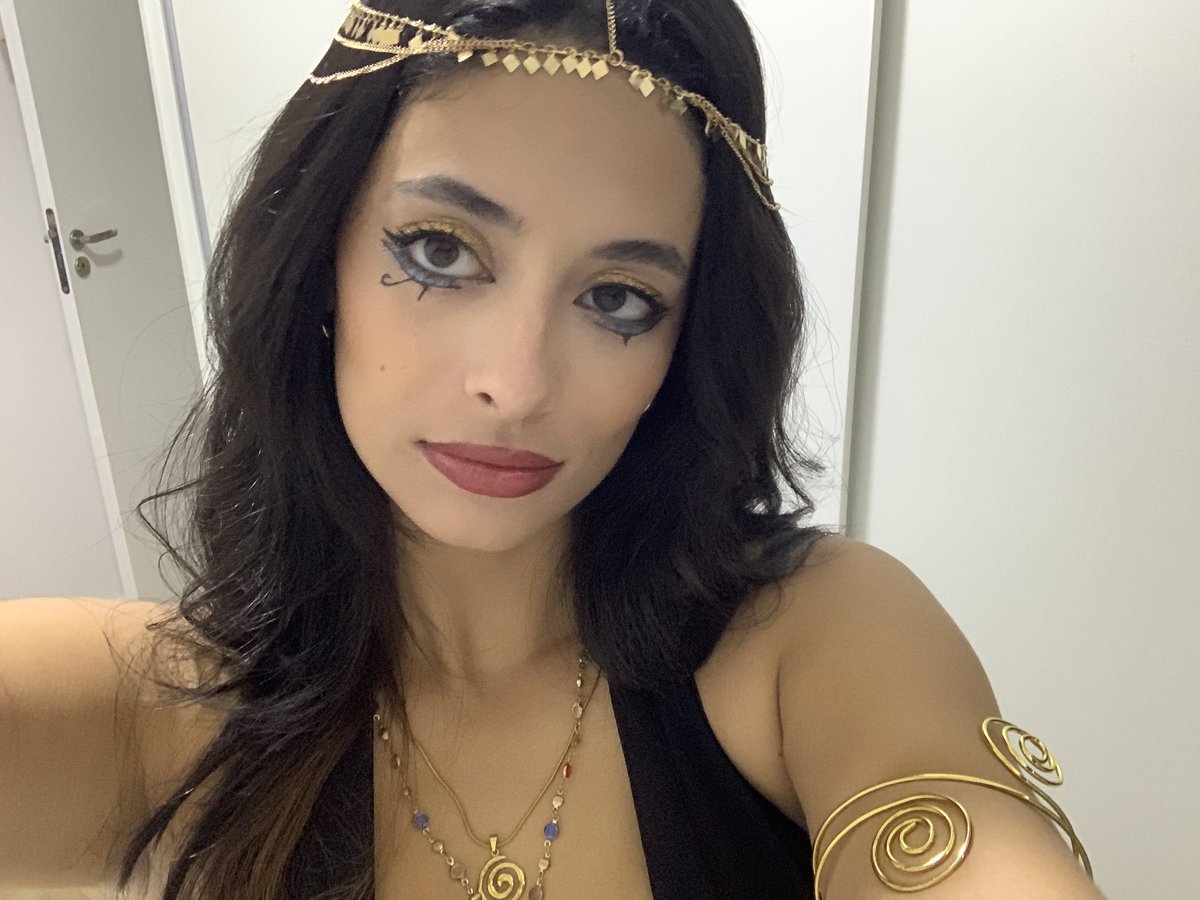 ainda nao superei meu lacre de sexta boa tarde !