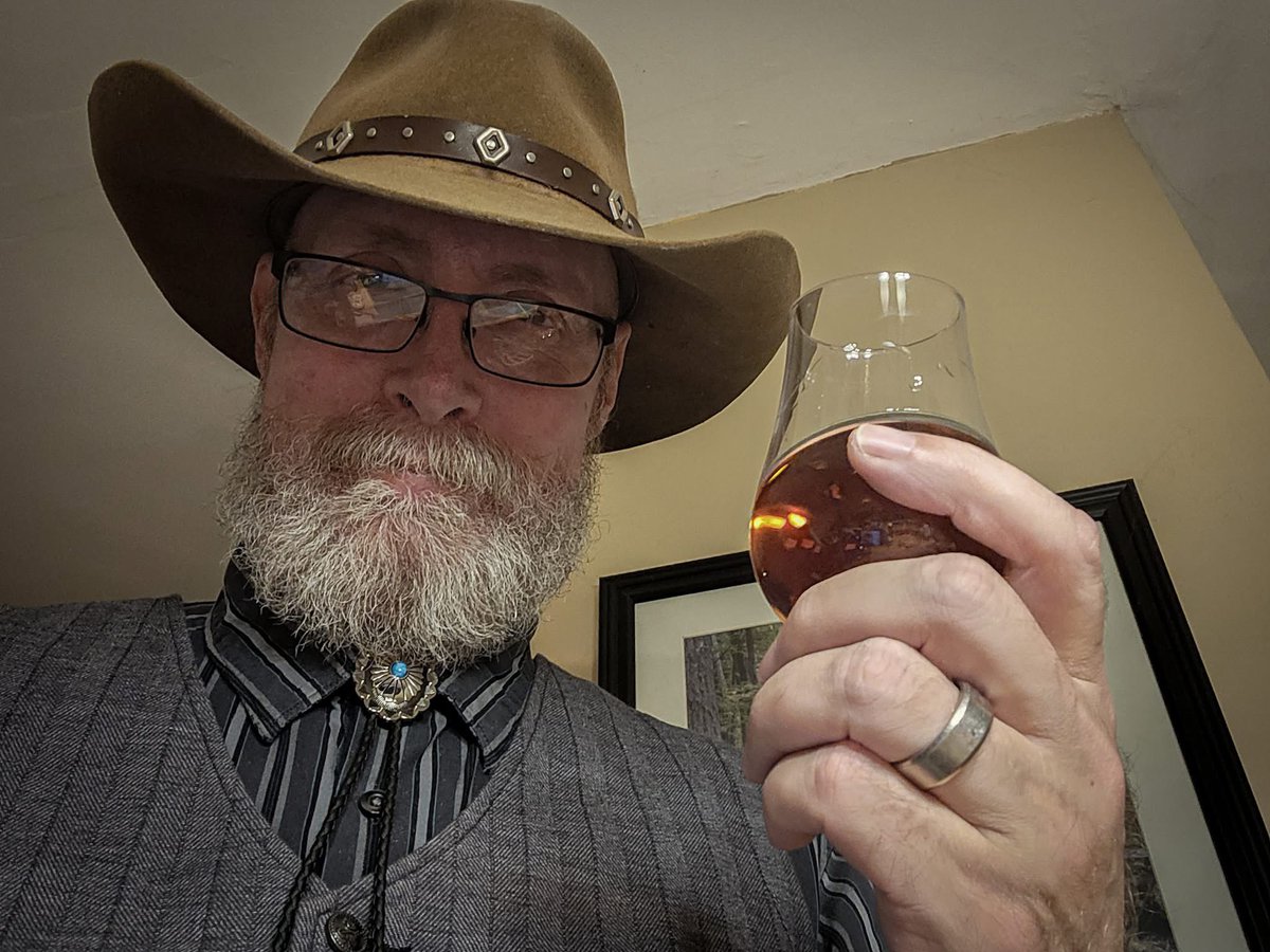 Hillbilly tweet media