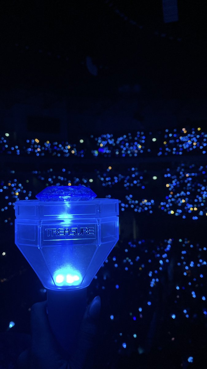 yedeecutiee's tweet photo. happyyyy sekaliii hari ini, @ygtreasuremaker @treasuremembers terima kasih swkaliiii, janjii dateng lagi yaah?!!! https://t.co/m6r1AXTihU