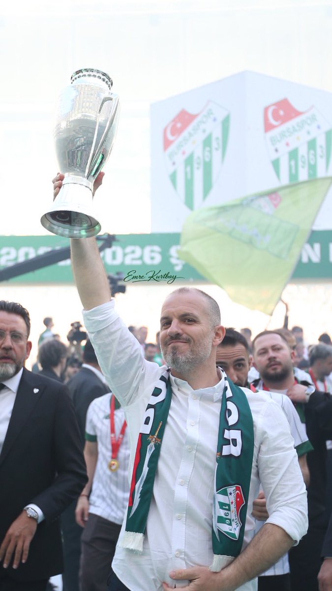 emrekurtbay_'s tweet photo. Sana çok yakıştı hocam… 🏆 https://t.co/ZmKDzKpzrf