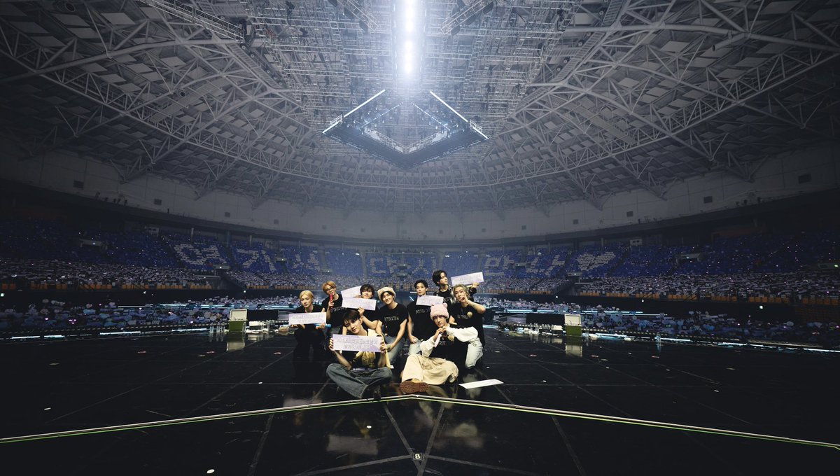 긴 시간 동안 함께해 주신 만큼 모두 수고 많으셨습니다. 더비들 덕분에 이 시간이 더욱 특별하게 완성될 수 있었습니다. 다시 한번 더 3일 동안 함께해 주신 모든 분들께 진심으로 감사드립니다.