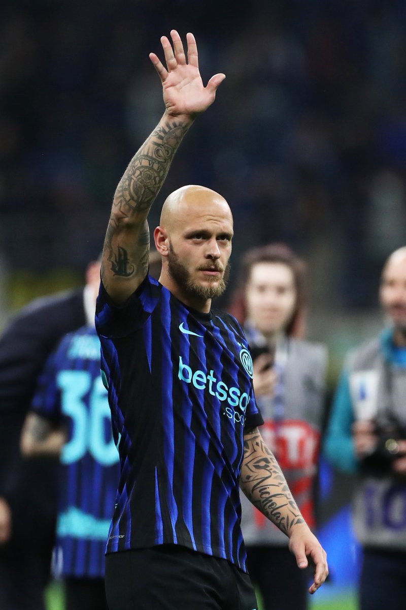 عمرو tweet media