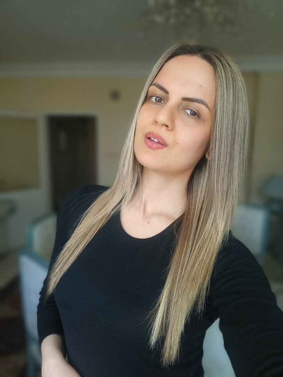 ElifEkizolu2's tweet image. Gören de faceappsız+make-upsız bir şeye benzemiyoruz sanır. #nomakeup #nofilter #iskenderun #hatay