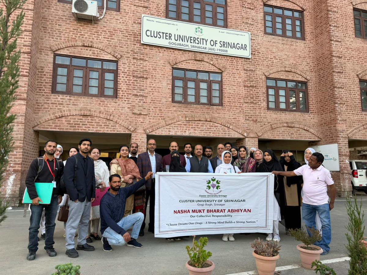 PurigTimes's tweet photo. The Cluster University of Srinagar organised a debate competition at its Gogji Bagh campus on April 25, 2026, under the Nasha Mukt Bharat Abhiyan, a national initiative aimed at generating awareness and strengthening collective resolve against substance abuse. https://t.co/AaVGb1Fy1h