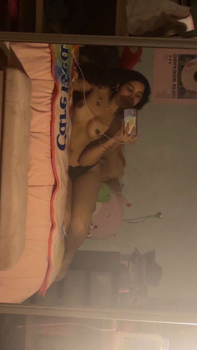 DrakausD's tweet photo. This cuck wanted me to post his gf she’s such a slut @Mattkeepsblock1 https://t.co/eABfBFwFaS