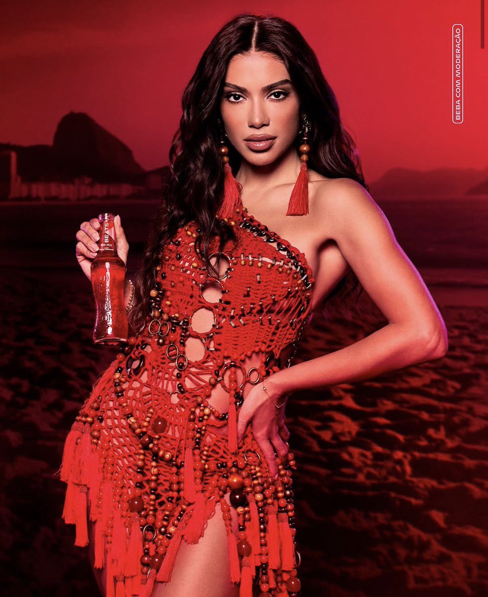 Fonte Anitta tweet media