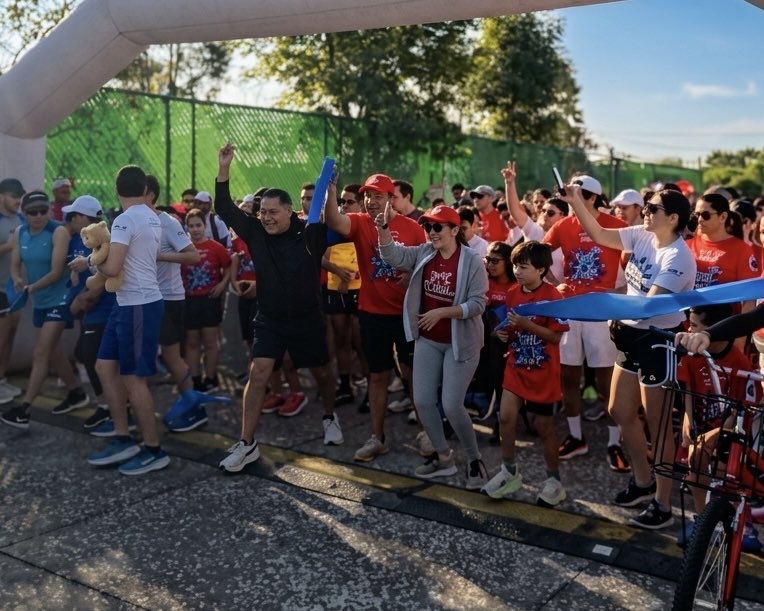 KiaMexico's tweet image. Calentamiento listo, corredores en posición... y se da el banderazo de salida! 🏁🙌

¡Arrancamos con la mejor actitud!  😎

#CorrePorSusDeseos #CorreConKiaPorSusDeseos #Kia

@MakeAWishMX