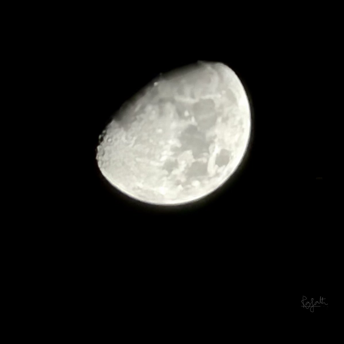 FoolzWizdom's tweet image. ದಶಮಿಯ ಚಂದಿರ

#ShotOnIphone