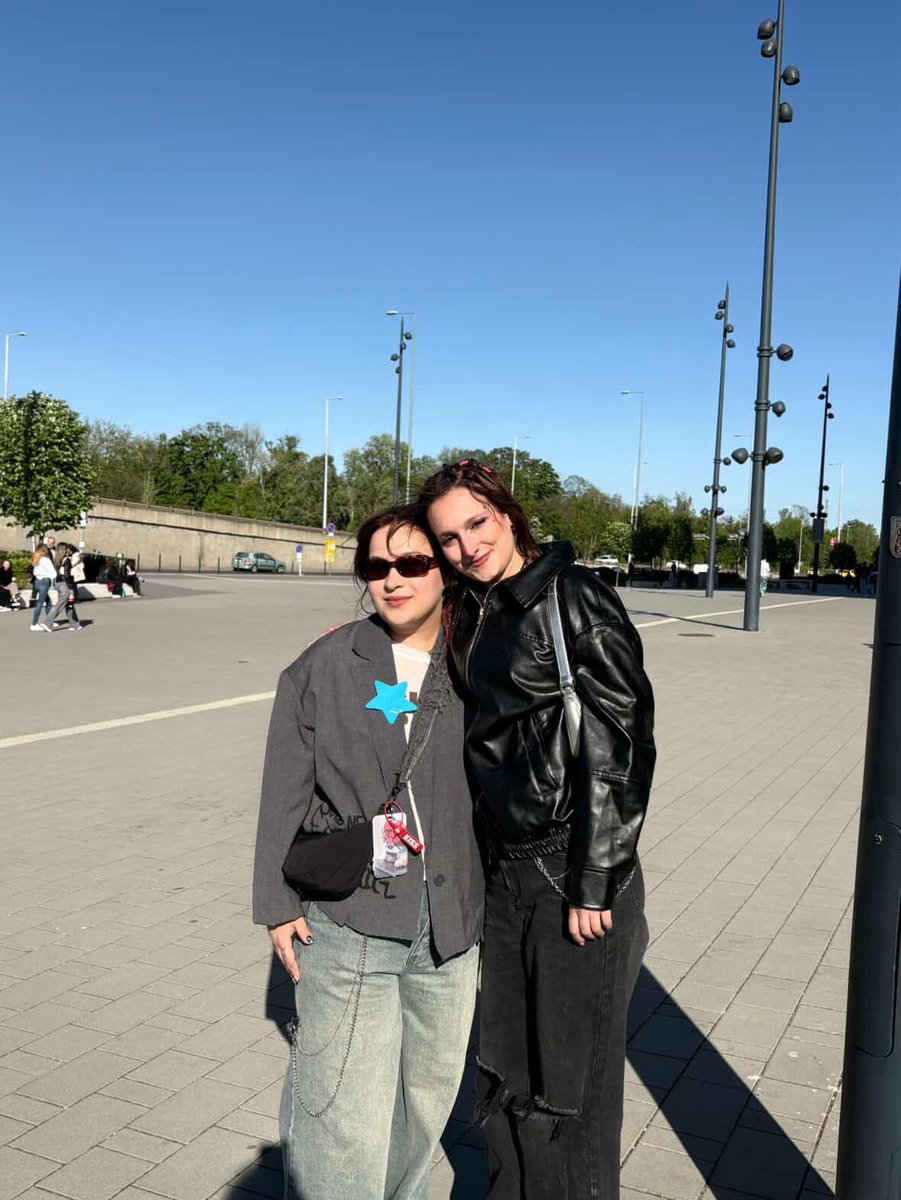 Mandy 卌𐚁 is not OK tweet media