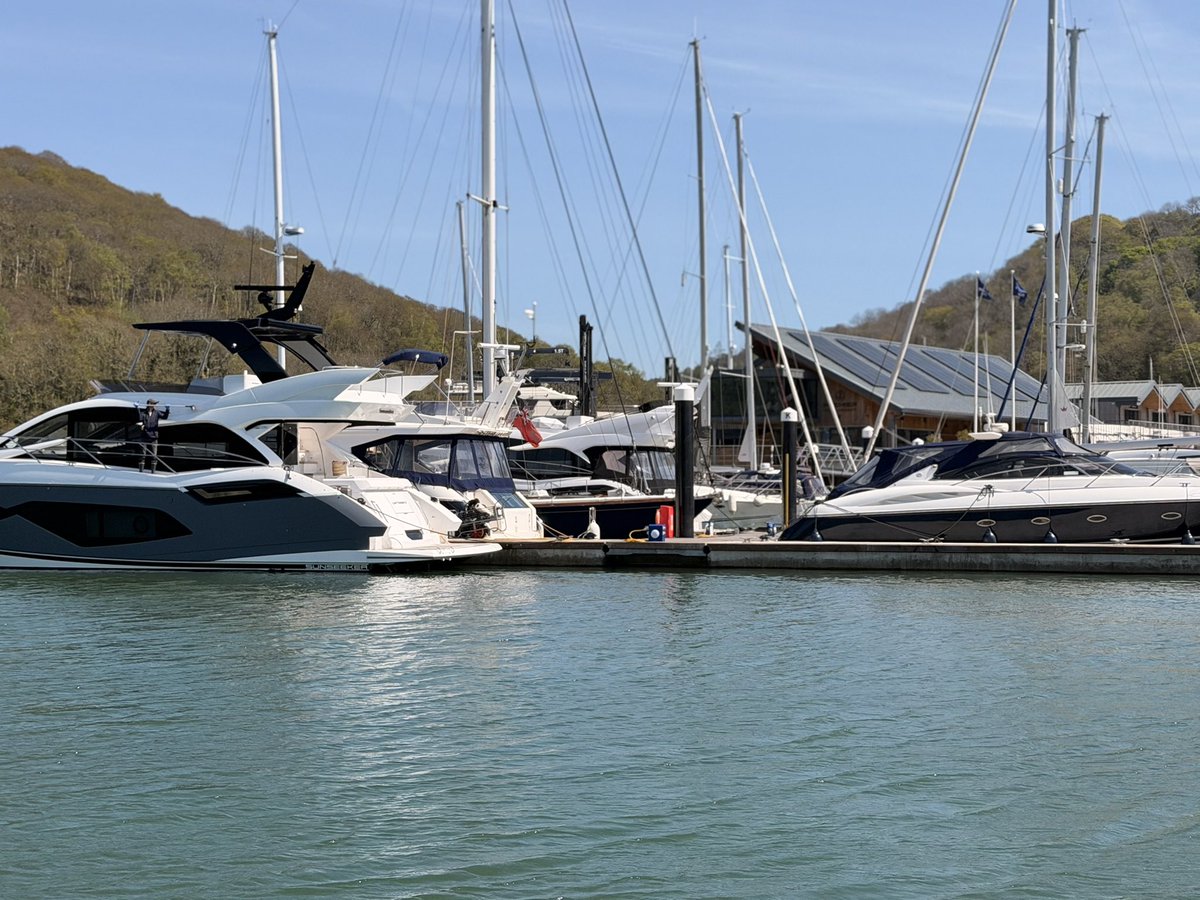MMarinamike's tweet image. What a fantastic weekend! A touch of sunshine truly makes all the difference. We hope you all enjoyed yours wherever you are. ⛵⚓🚤😎🌞

#dartmouth #devon #riverside #riverdart #sunshine #summervibes #relaxing #funtimes