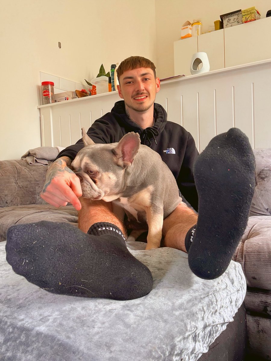 Alpha-Wright🦶🏻👀(bday 7th may )💷💷💷 tweet media
