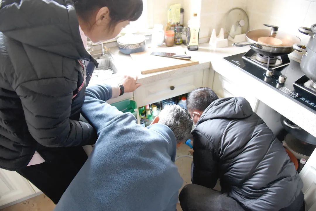 logmein83's tweet image. Volunteered at the community food bank today—sorted 200+ meals for neighbors in need. Every small act adds up!  #CommunityVolunteering #PayItForward