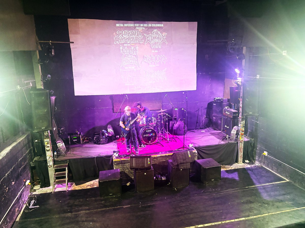 visualstore2020's tweet photo. Cada detalle cuenta en la búsqueda del sonido perfecto. 📷📷📷
#produccionmusical#SovereignRecords" https://t.co/STlseW3e3N