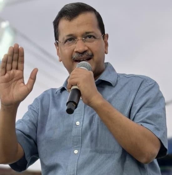 MOHADSHAFIQKHA1's tweet image. @ArvindKejriwal बहुत बड़ा एजेंट है।
#BJP #RSS के एजेंट के रूप में काम कर रहा है। @AamAadmiParty
अरविंद केजरीवाल ने सात राज्यसभा सांसदों को बीजेपी ज्वाइन कराई है।