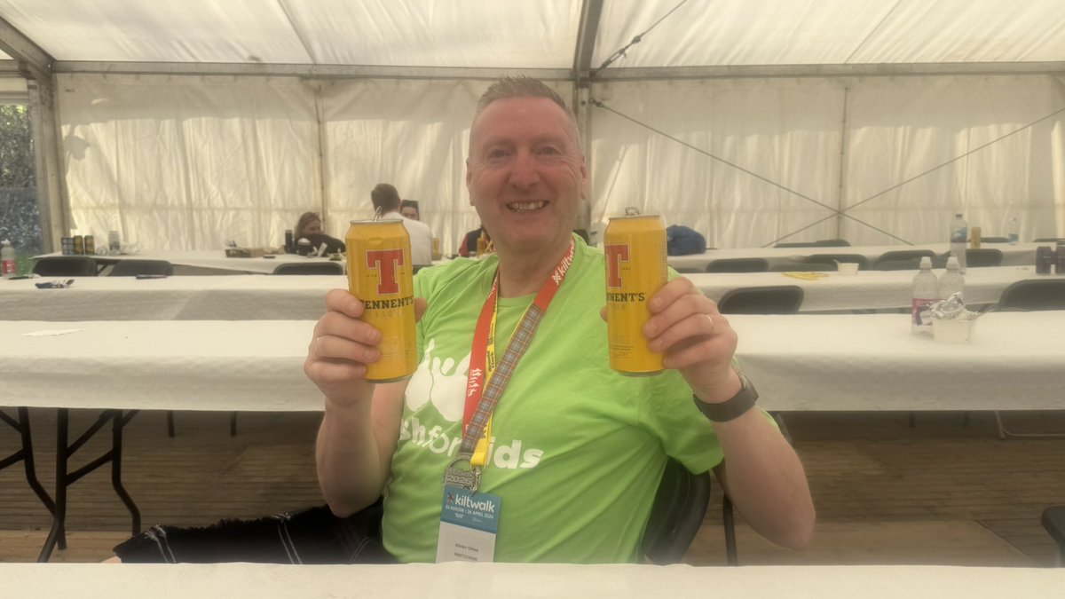 alistairgilli10's tweet image. All done thank god legs are throbbing time for a seat and well deserved beer or two #walk #walker #kiltwalk #glasgow