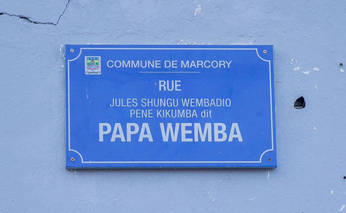 FMLarousse's tweet photo. Dix ans après sa mort sur scène à #Abidjan, Papa #Wemba est honoré en Côte d'Ivoire. https://t.co/0Xxdrj0Tfx