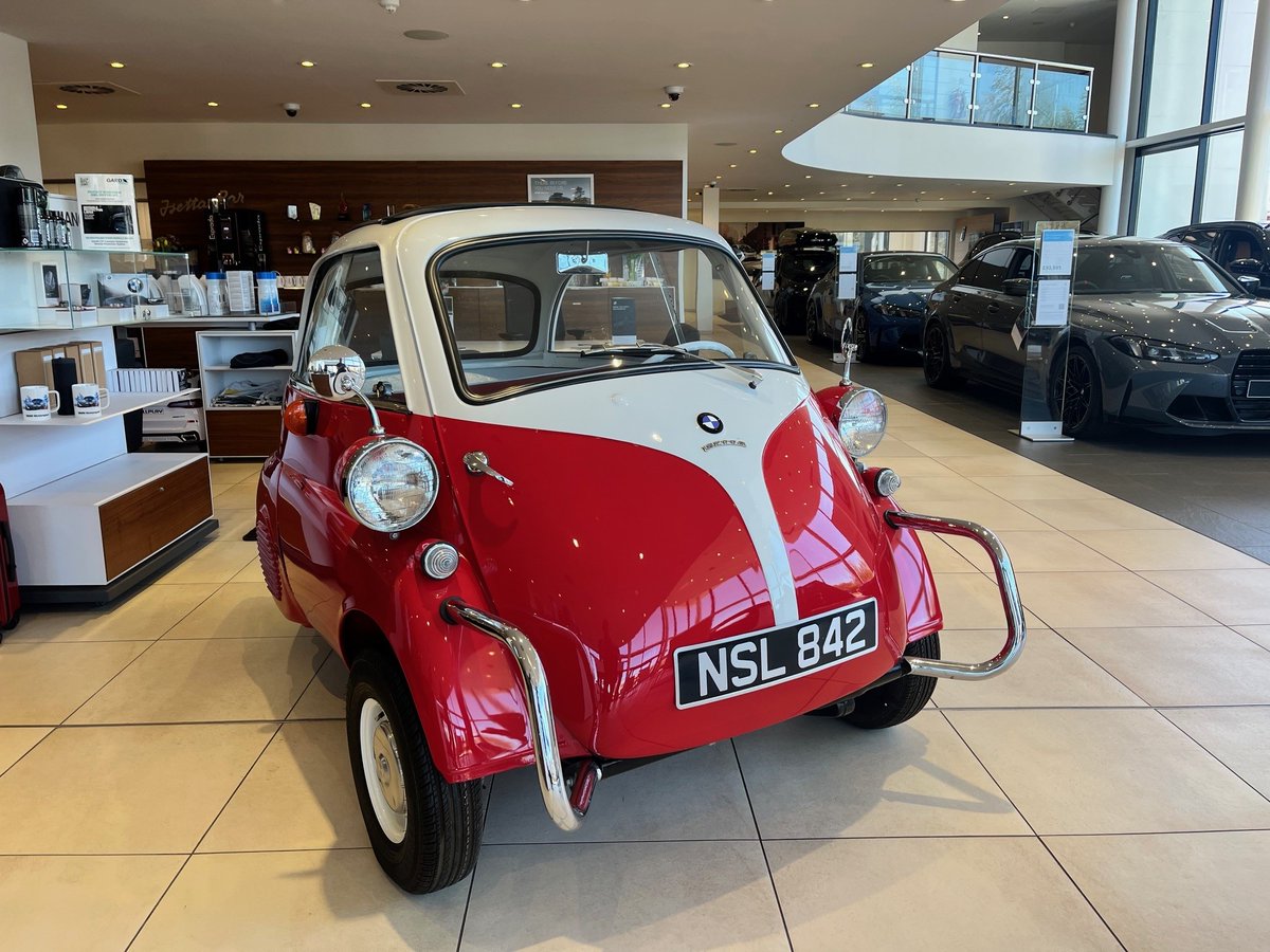 motornewsonline's tweet image. Calling BMW Classic Car Owners - This is for you! motoringdg.co.uk/classic-cars/c… : #classic #cars #servicing #repairs #genuine #parts #bmw #uk Tap on to read more...