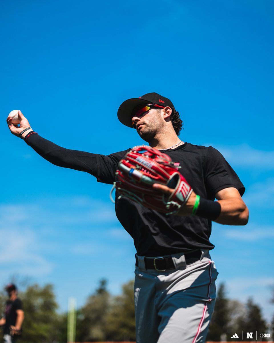 HuskerBaseball's tweet image. Gettin' loose. 🌽

@AuroraAgNetwork | #GBR