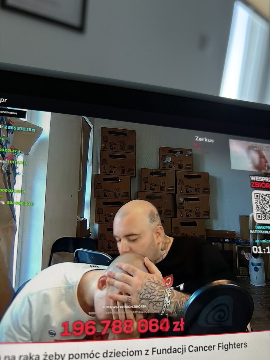 otellavonryan's tweet photo. Bedi już wiem dla kogo kupisz ten drugi pierścionek zaręczynowy z apartu #cancerfighters https://t.co/SYGOEB432k