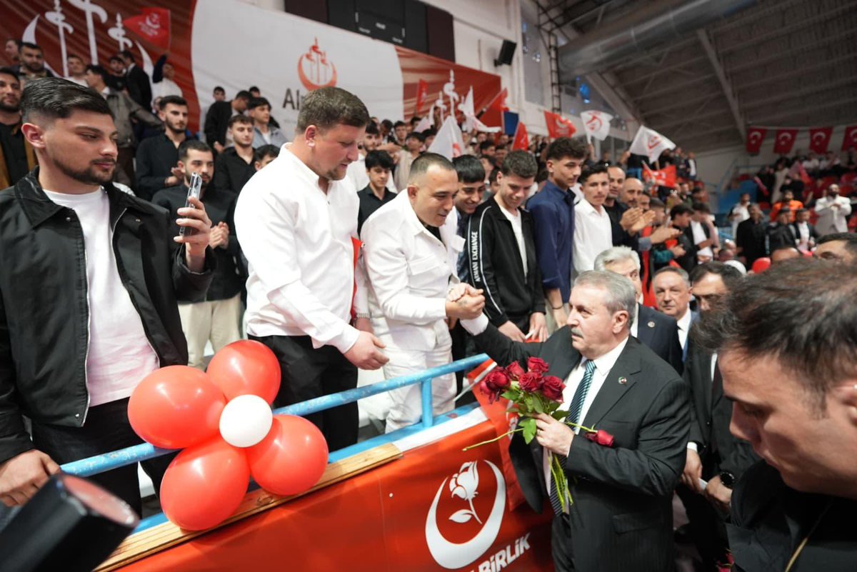 Desticikurumsal's tweet photo. Genel Başkanımız Sayın @Mustafa_Destici'nin katılımıyla Kocaeli Olağan İl Kongremizi büyük bir coşku ve yoğun katılımla gerçekleştirdik.

Kongre sonucu yeniden İl Başkanı seçilen Metehan Küpçü ve yönetimini tebrik ediyoruz.

Birlik ve kararlılıkla yolumuza devam ediyor, teşkilatlarımızla birlikte güçlü yarınlara yürüyoruz. 🇹🇷