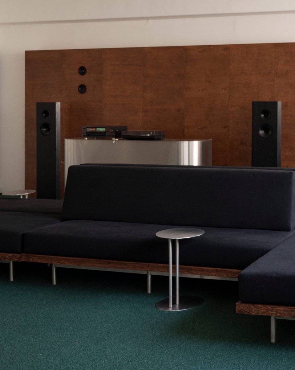 linear_magazine's tweet photo. Sonic dimensions https://t.co/Y8VGm9FSRw