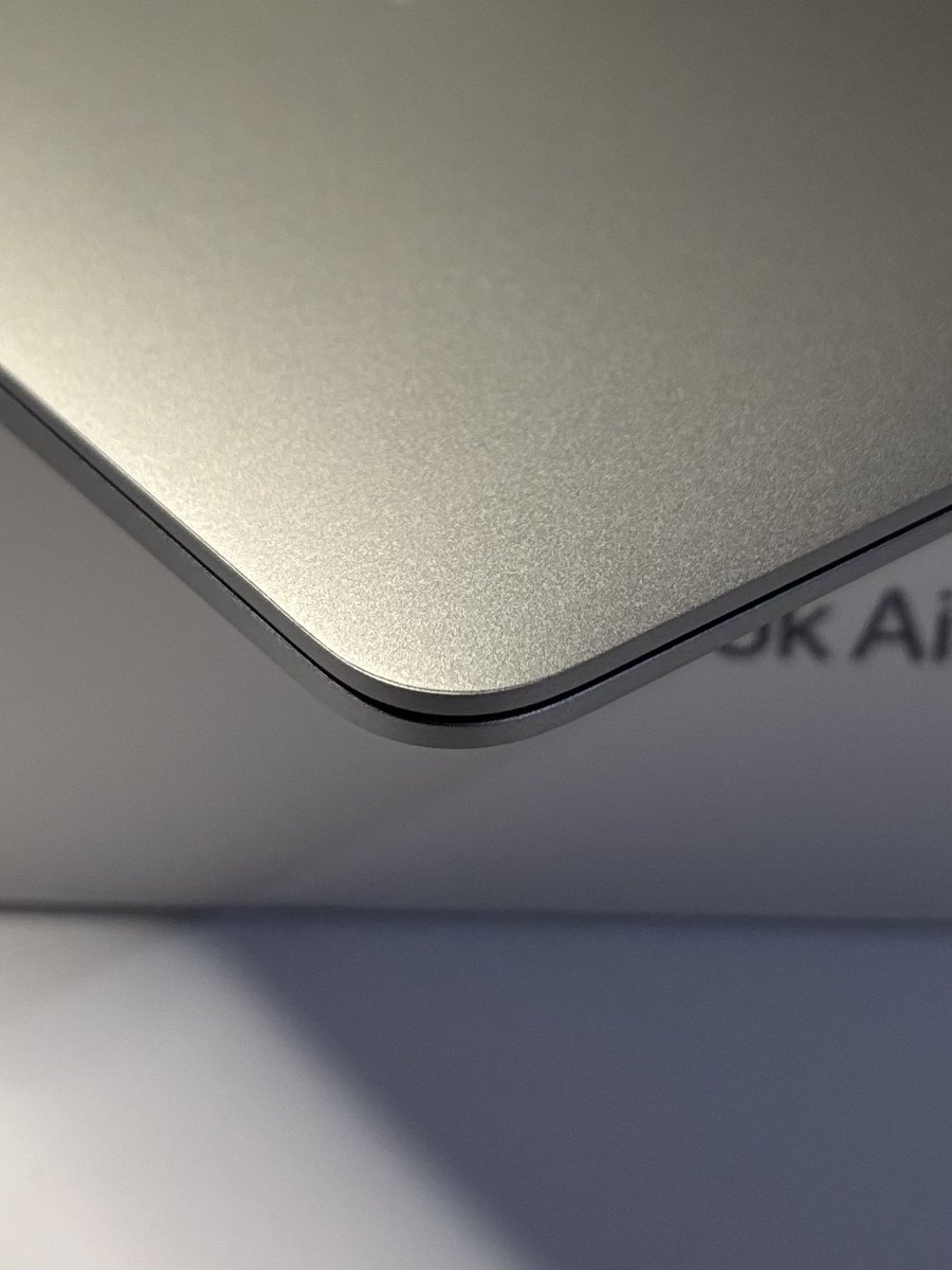 lesyeuxdekuma's tweet image. Heloo, WTS Macbook Air M1 8/256 ex iBox

- Fullset ori bawaan
- BH 100 CC 4
- Kondisi mulus bgt, no dent
- Garansi aktif April 2027

harga 9.200.000

rekber atau COD tangsel/jkt 

#zonauang #wts #macbook #jualmacbook #wtsmacbook