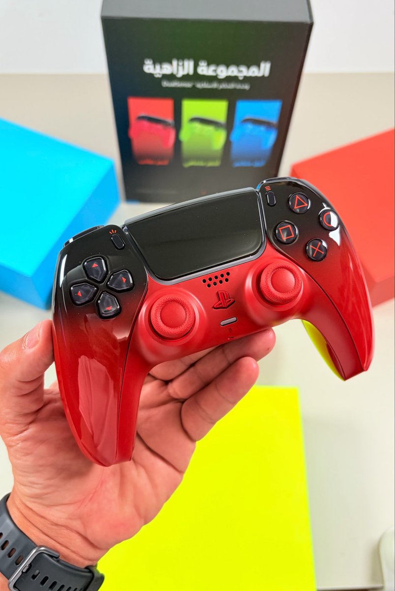 PainkillerQ8's tweet image. ايهما أجمل ؟! 🔴🔵🟢
#PlayStation #PS5