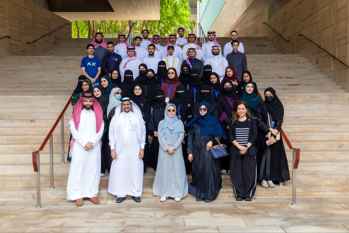 JudeNeuron's tweet photo. KAUST trip with AI Club 🌟 https://t.co/yvmuRvVokG