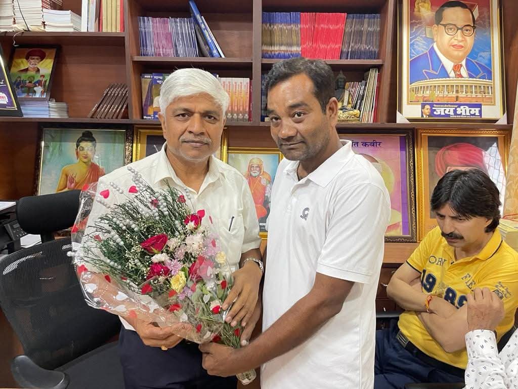 BrajeahMathur's tweet photo. पूर्व कैबिनेट मंत्री, Mission Jai Bheem India संस्थापक और @INCIndia (SC, ST डिपार्टमेंट ) के राष्ट्रीय अध्यक्ष आदरणीय @AdvRajendraPal  Sir को जन्मदिन की बहुत बहुत हार्दिक वधाई. तथागत वुद्ध की कृपा सदैव आप पर बनी रहे....
#happybirthday https://t.co/fVUQd4UfPs