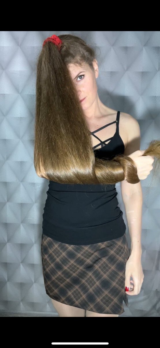 sofafetish's tweet image. New fetish video in my fansly #longhair #hairfetish #longhairfetish #hairvideo #fansly #fanslymodel #hairmodel